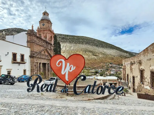 Iglesia y letras