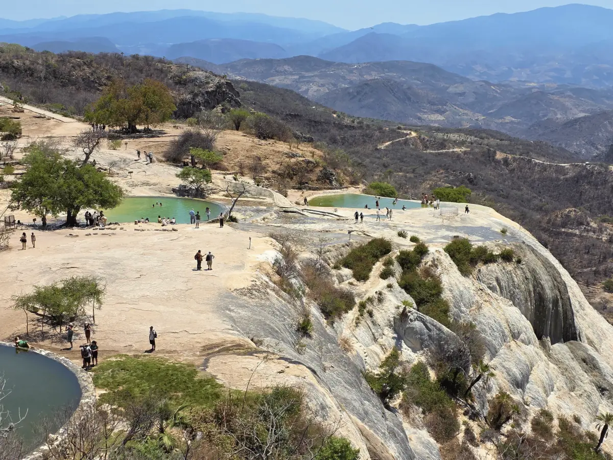 Vista cascadas petrificadas