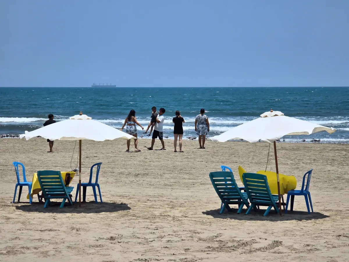 Familia en la playa