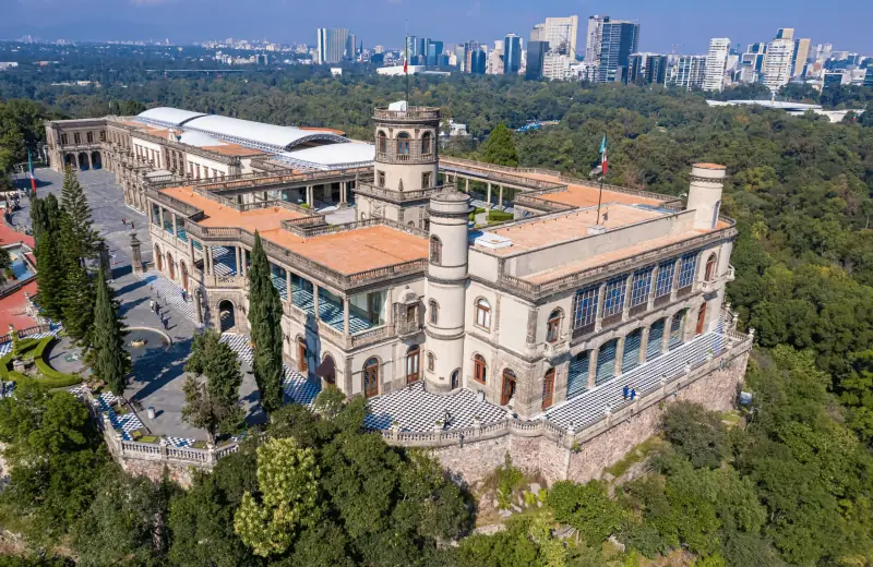 Chapultepec: zoológico, castillo y museos