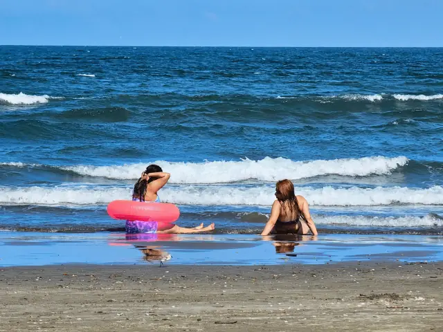 Disfrutando la playa