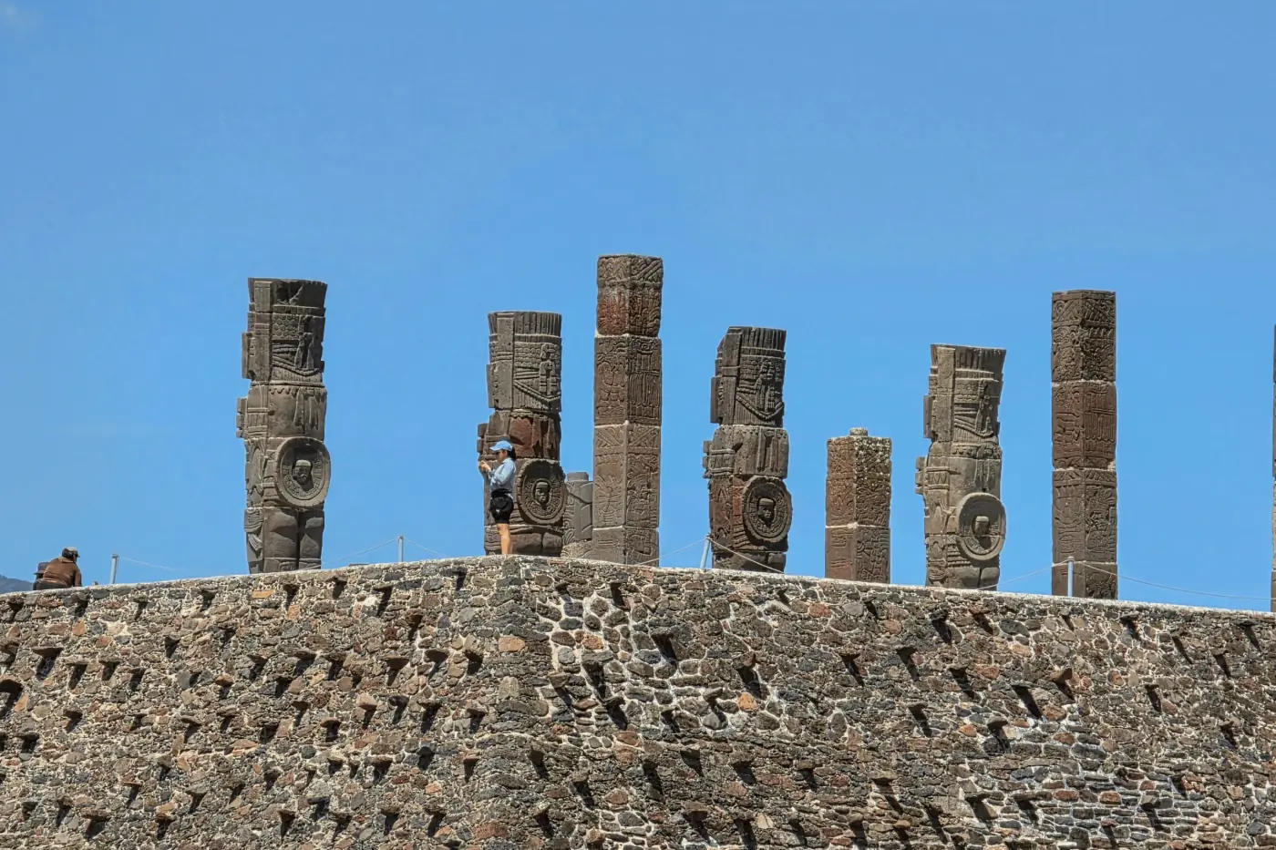 Los Atlantes de lejos