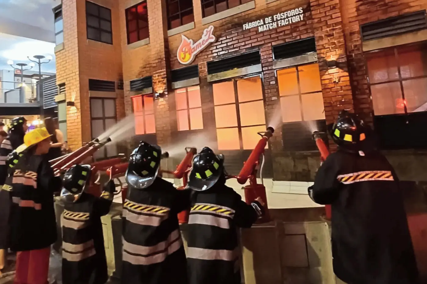 Niños bomberos
