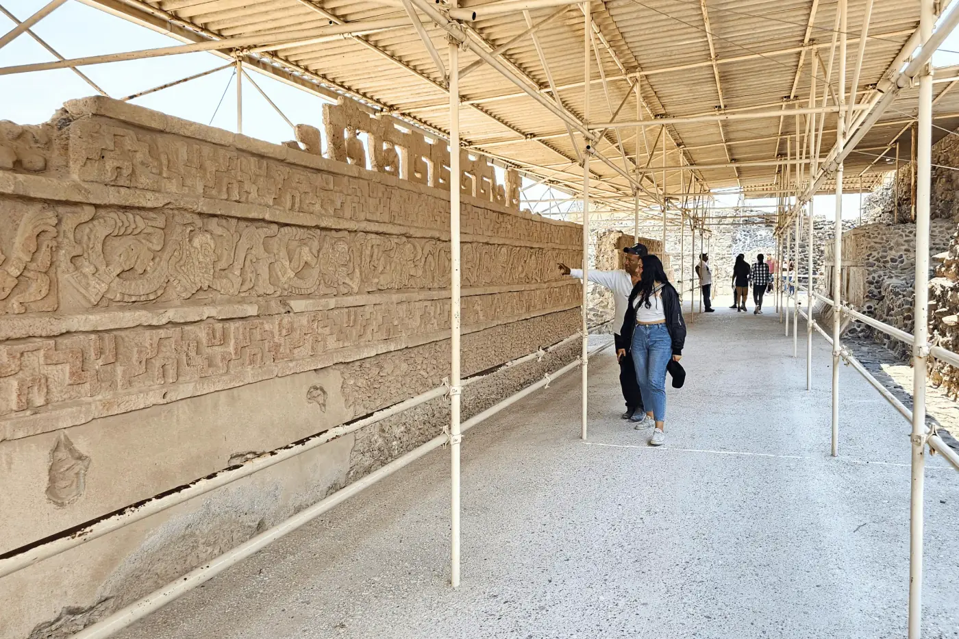 El muro con grecas