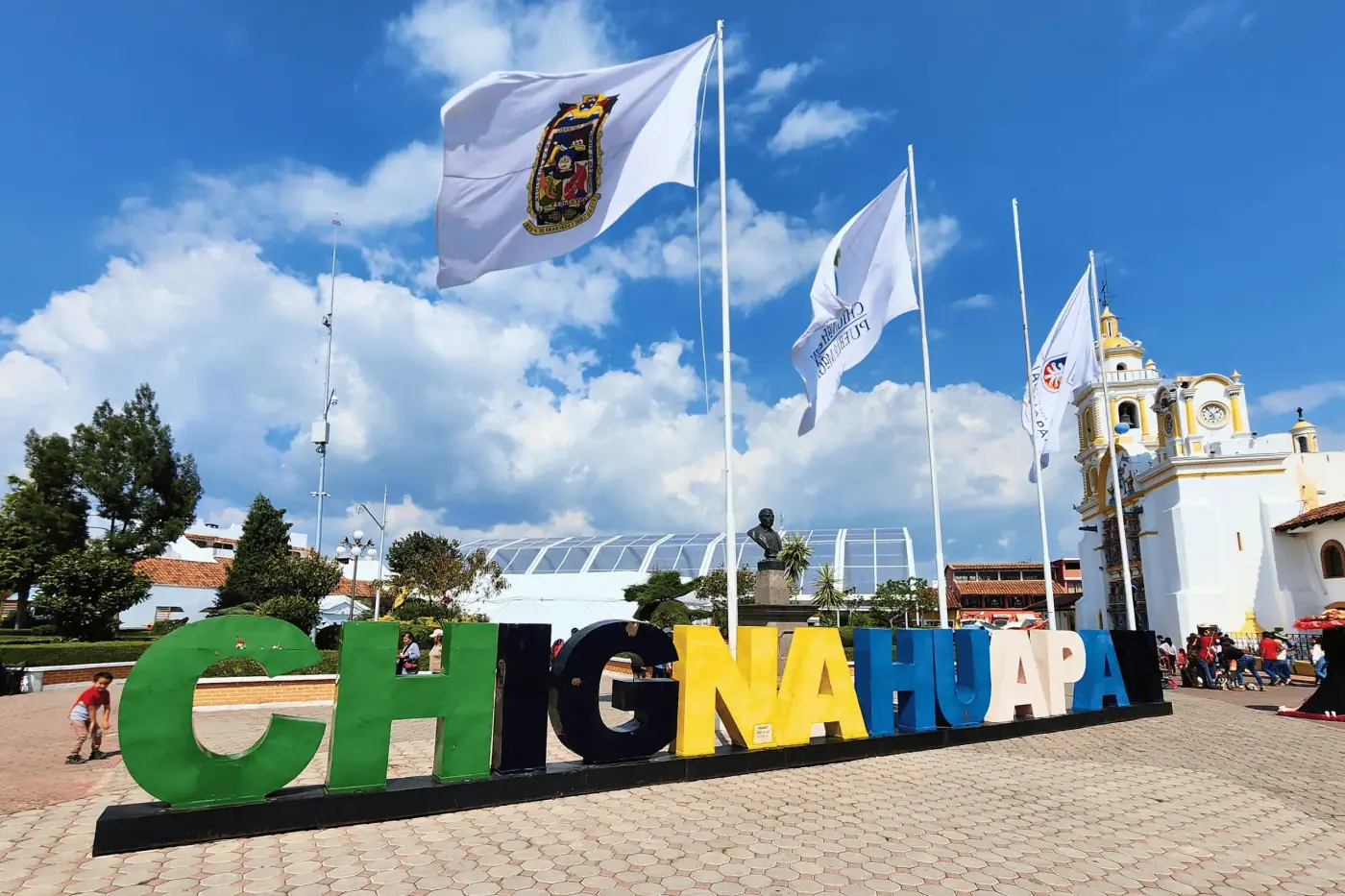 Letras - Plaza principal