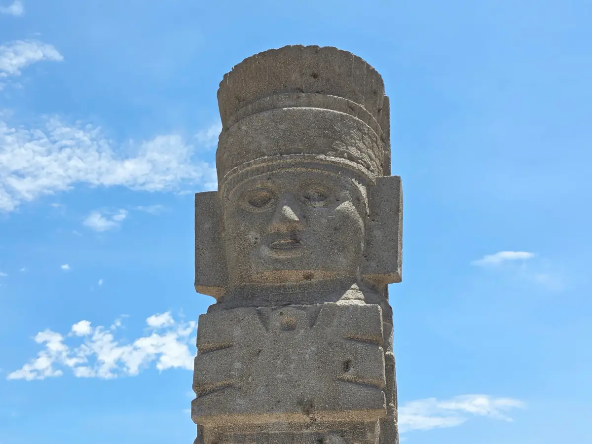 Cara de un Atlante de Tula