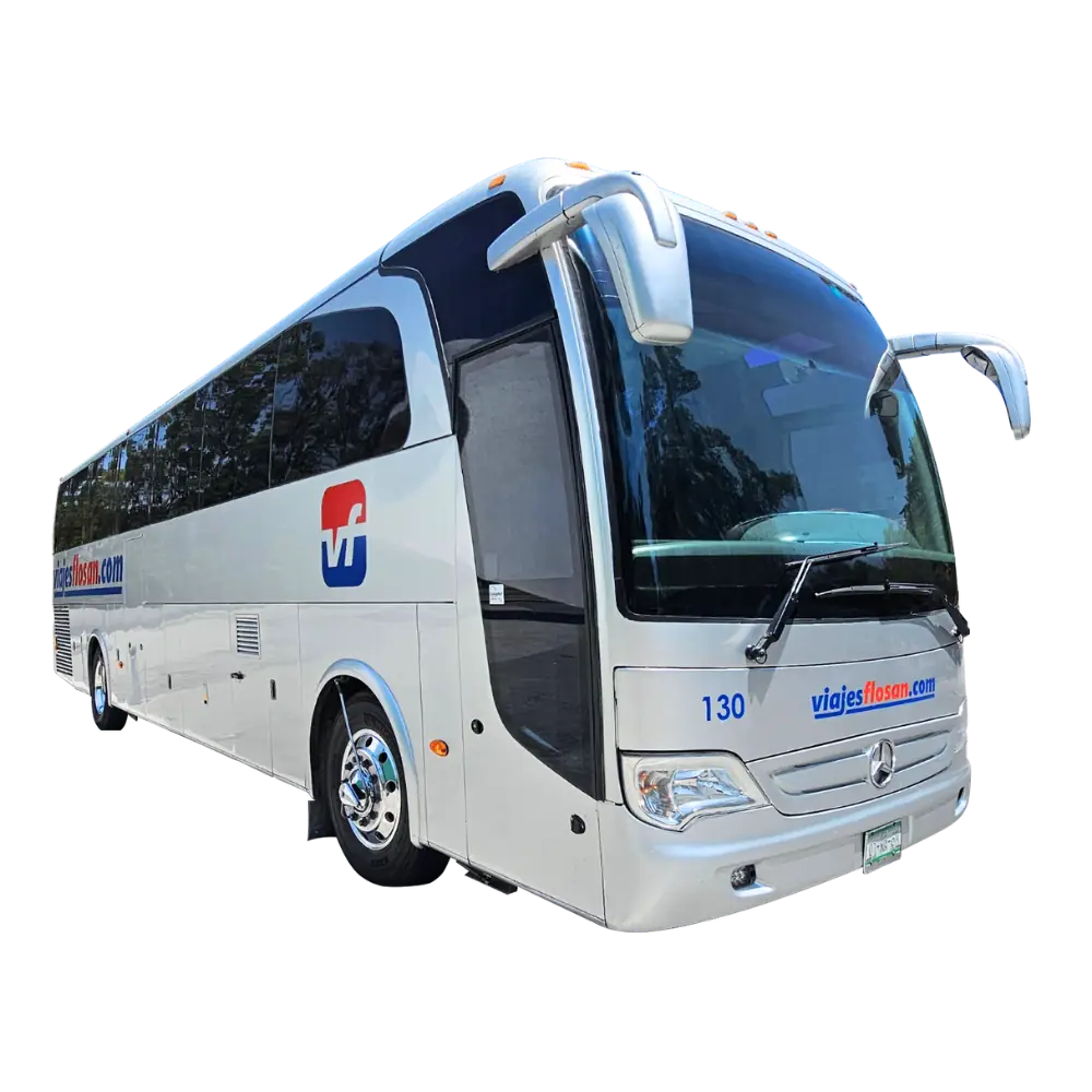 Autobús de Viajes Flosan con el logotipo en el costado