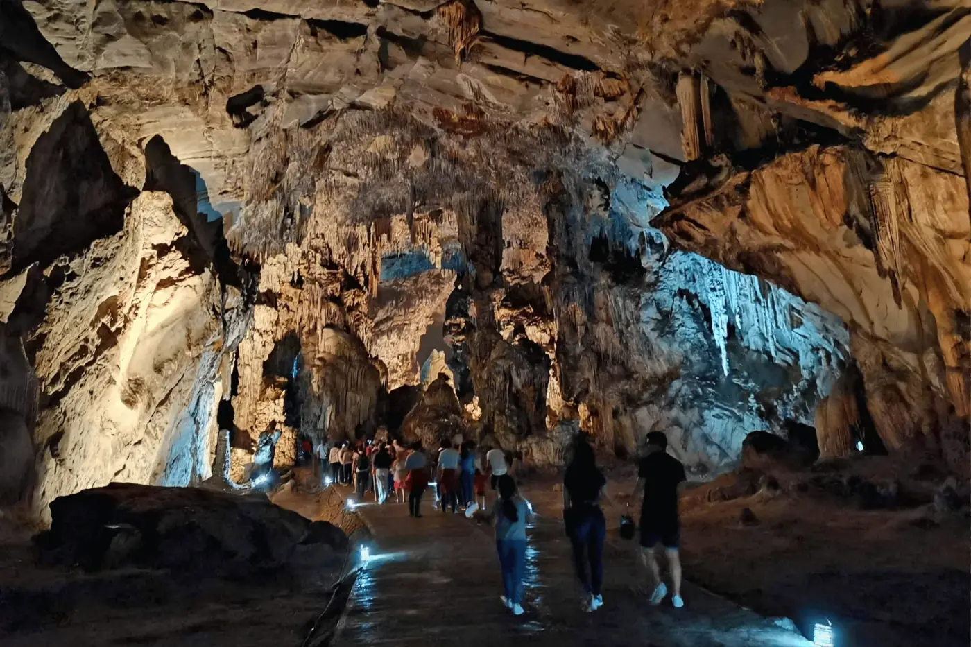 Recorrido en las Grutas
