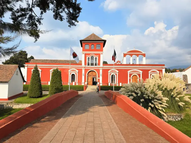 Fachada de la hacienda