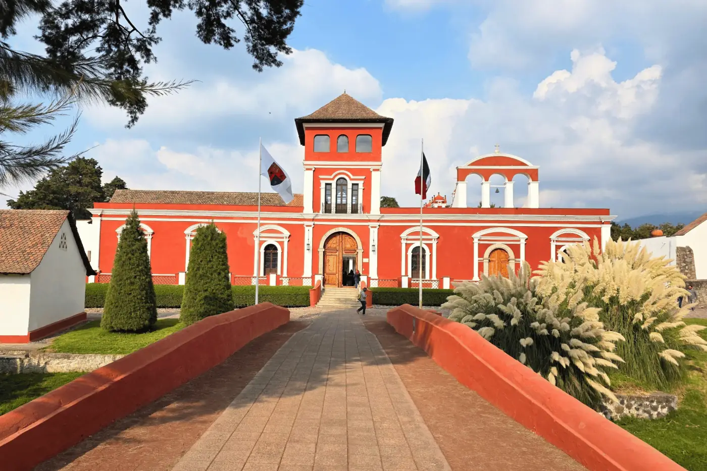 Fachada de la hacienda