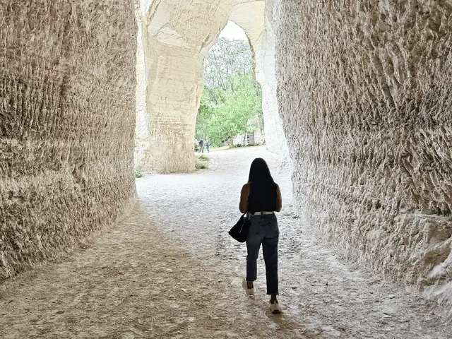 Caminando por los túneles